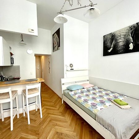 Centra And Simple To Reach Apartment Wien Ngoại thất bức ảnh