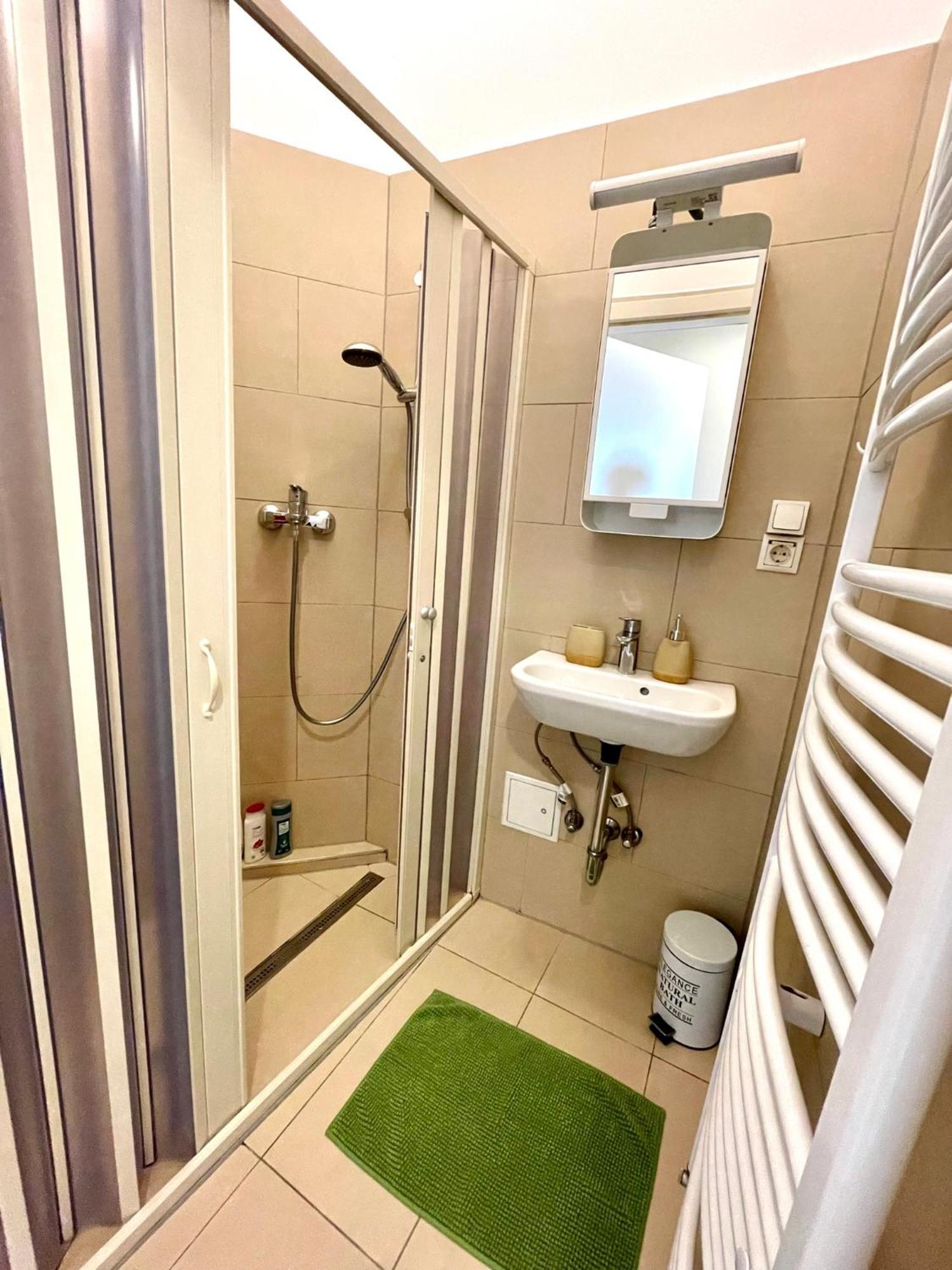Centra And Simple To Reach Apartment Wien Ngoại thất bức ảnh