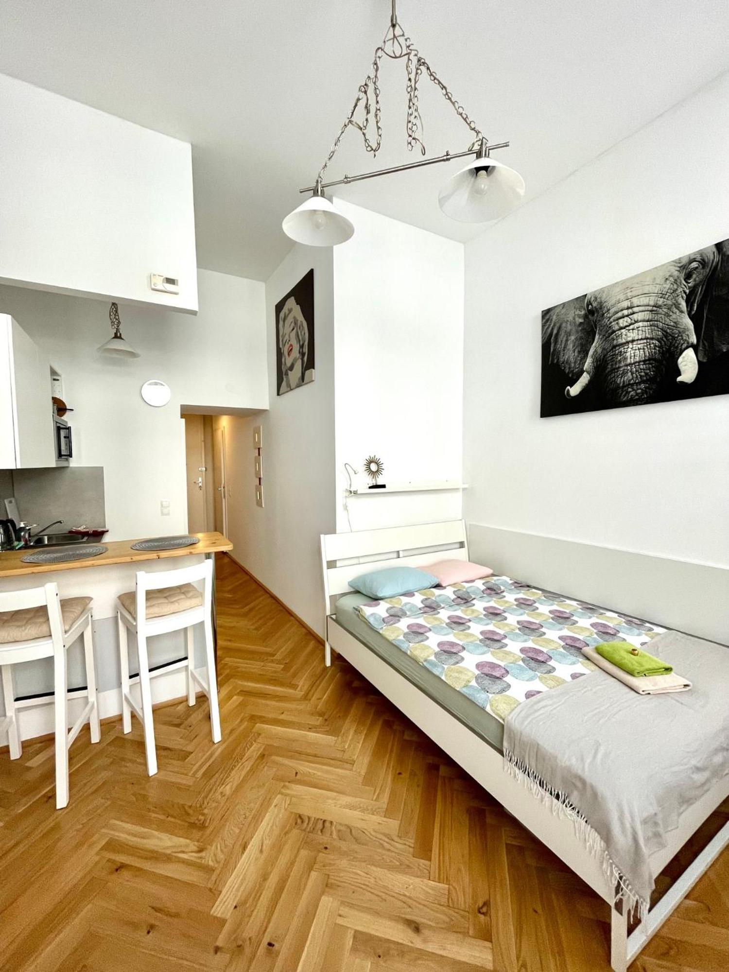 Centra And Simple To Reach Apartment Wien Ngoại thất bức ảnh